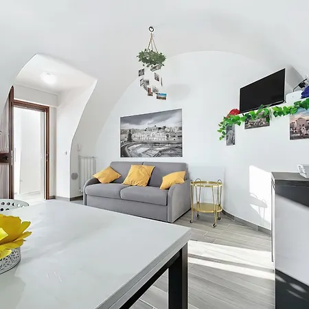 Casa Lotario Secondo * Monte SantʼAngelo